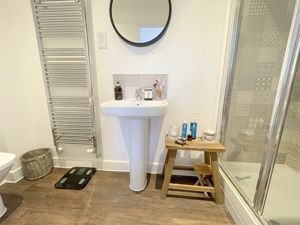 Woodford Walk- click for photo gallery